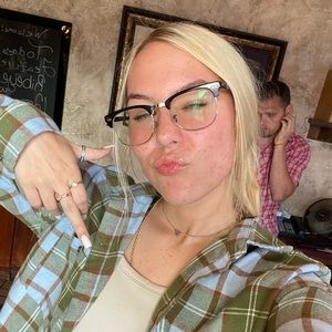 Meet your Posher, Savanna